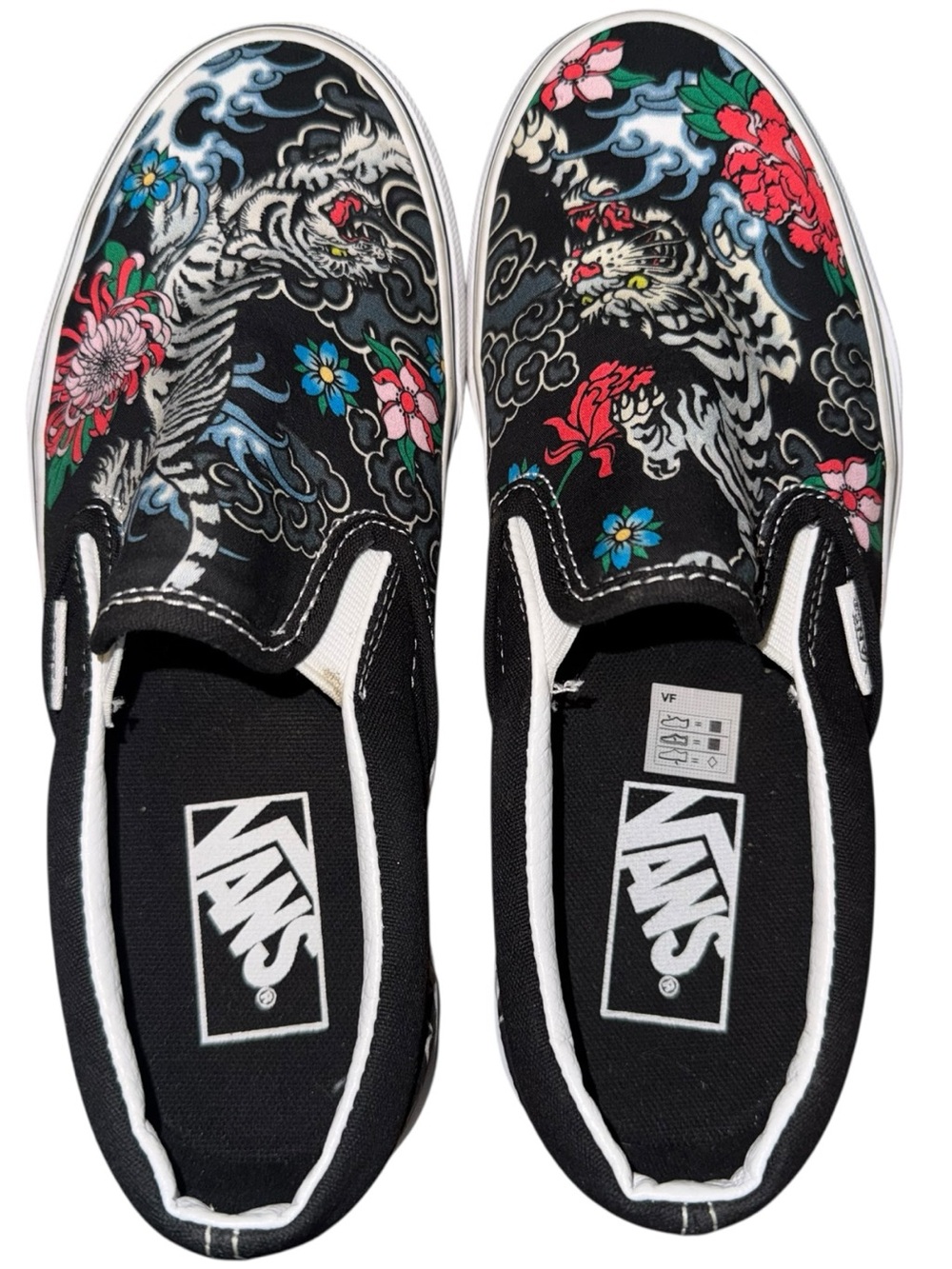 NWOT VANS Rare Print Dragons/Floral Slip On Size 6